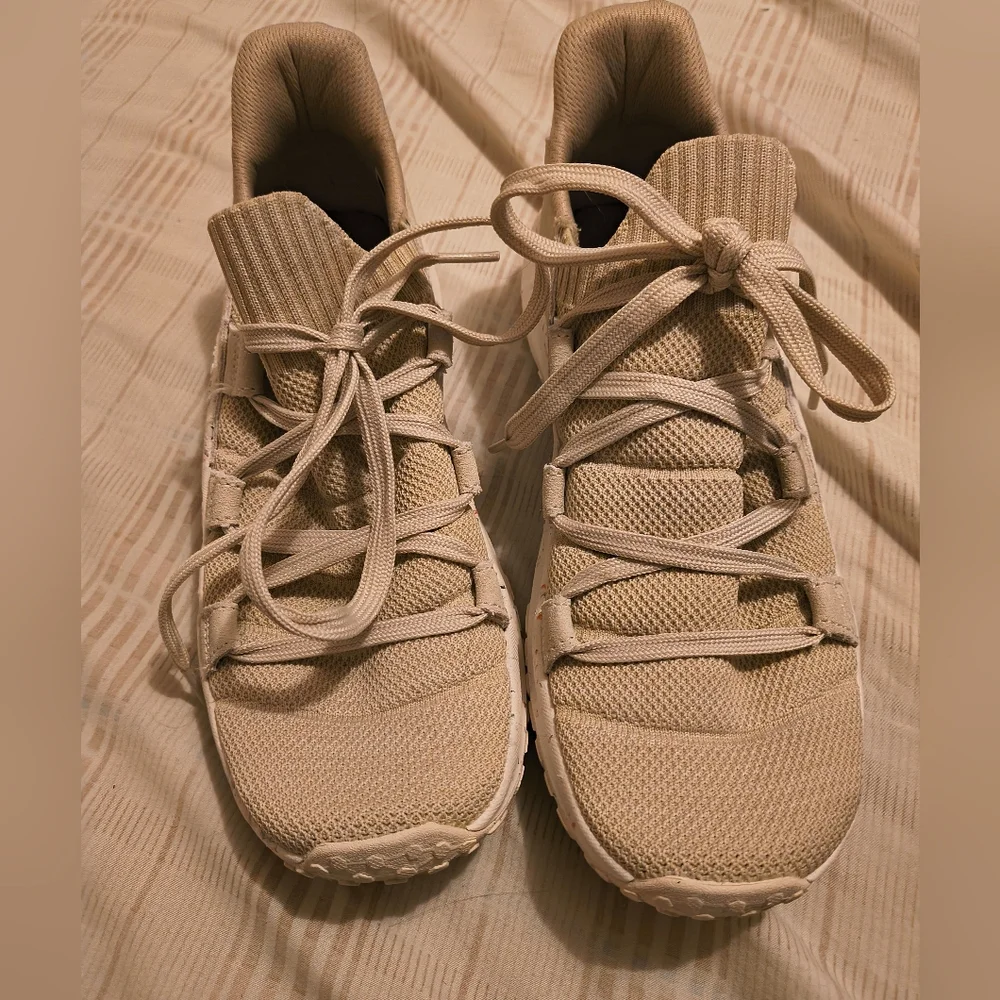 Holo Eco Cream Sneakers - Picture 2 of 8